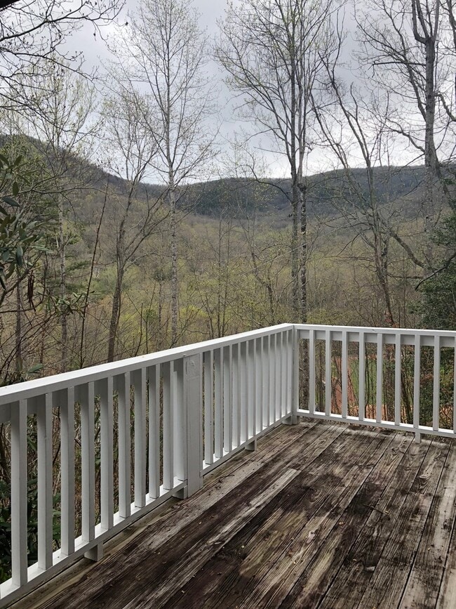 Photo - **Montreat Rentas** AVAILABLE January 1st, 2026-May 15th, 2026