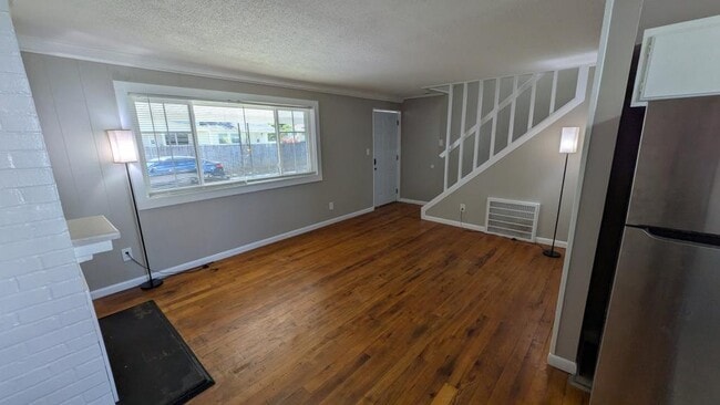 Photo - 121 Nesper Rd
