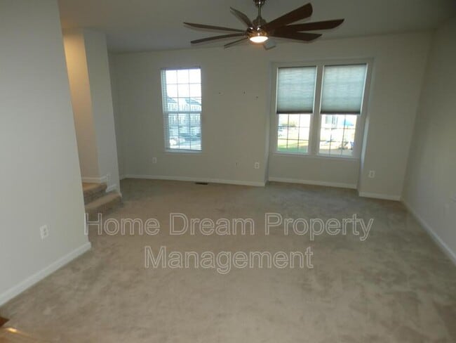 Photo - 6304 Crittenden Ln