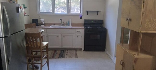 Photo - 3043 Wells St