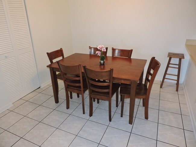 Photo - 3402 Gardens E Dr Unit 7A