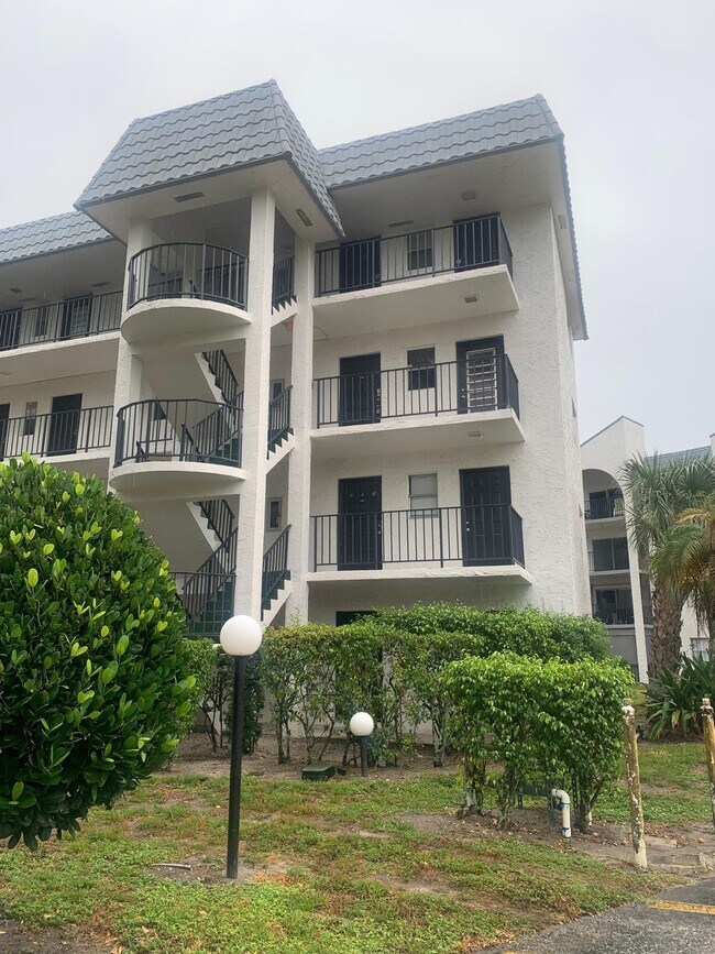 3360 Spanish Moss Terrace Unit 413