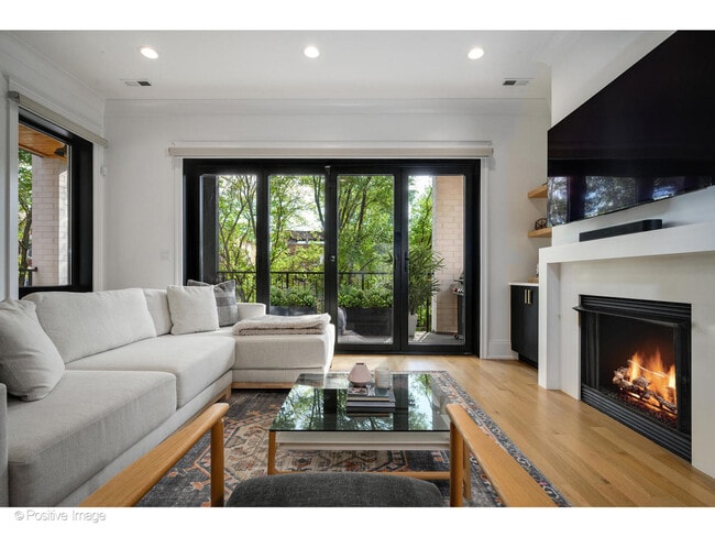 Photo - 1752 W Huron St Unit 2