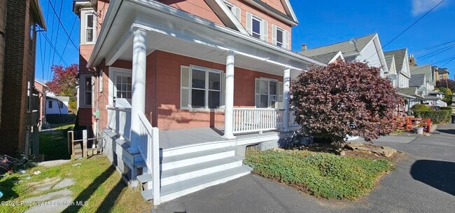 Building Photo - 128 S Rebecca Ave