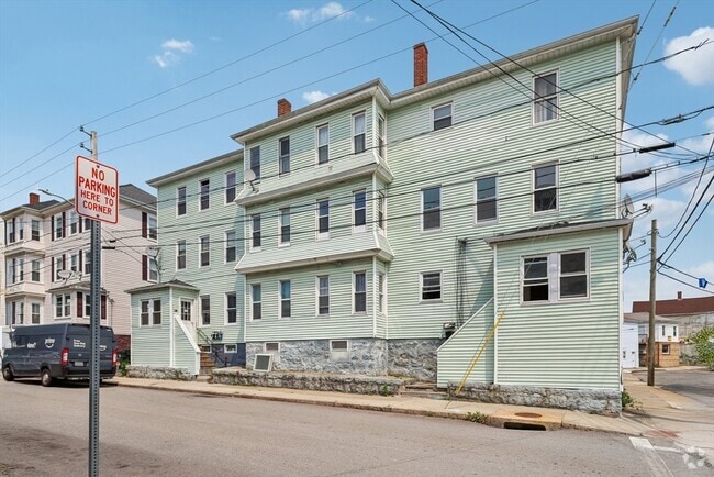 Building Photo - 344 Jencks St Unit 1 Rental