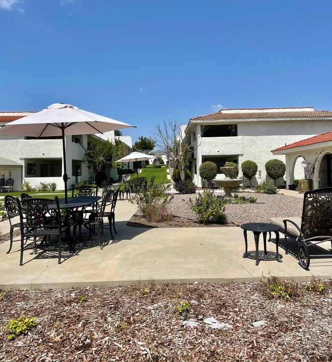 La Casa Brea Apartments