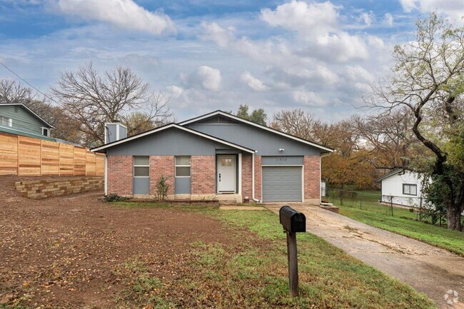 Building Photo - 3824 E 16th St Rental