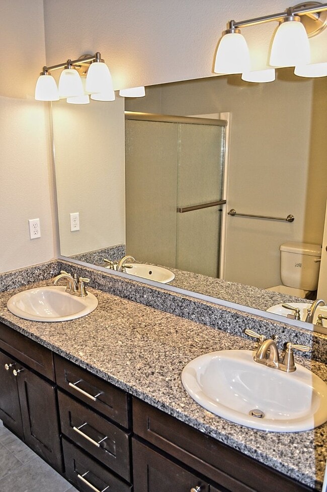 Photo - 1518 Onyx St SE
