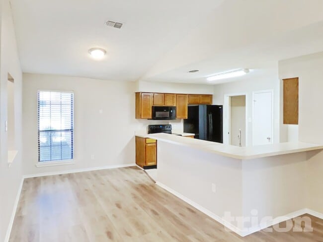 Photo - 1844 Hunting Green Dr