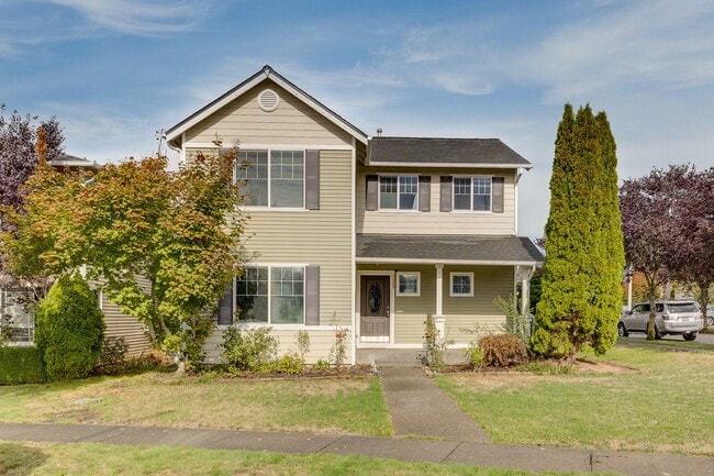 Building Photo - Beautiful Two-Story Home for Rent in the C...