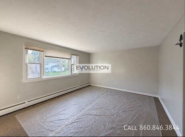Building Photo - 32 Dean Dr Unit 2W