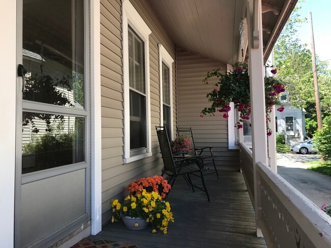 Building Photo - 15 Grove St Unit Grove Street