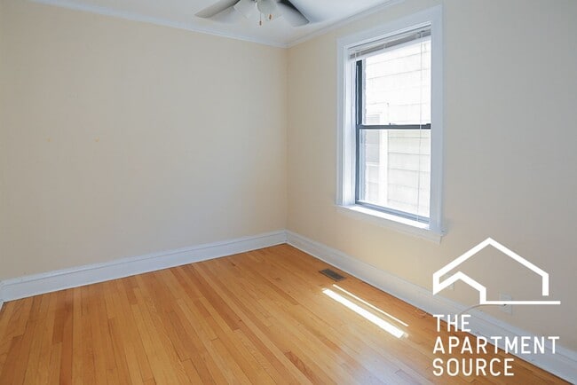 Photo - 3620 N Marshfield Ave Unit 1A