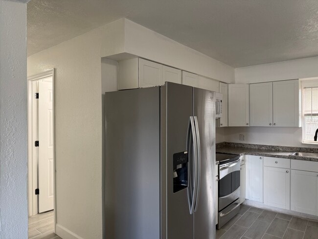 Photo - 564 N Wayman St Unit 564