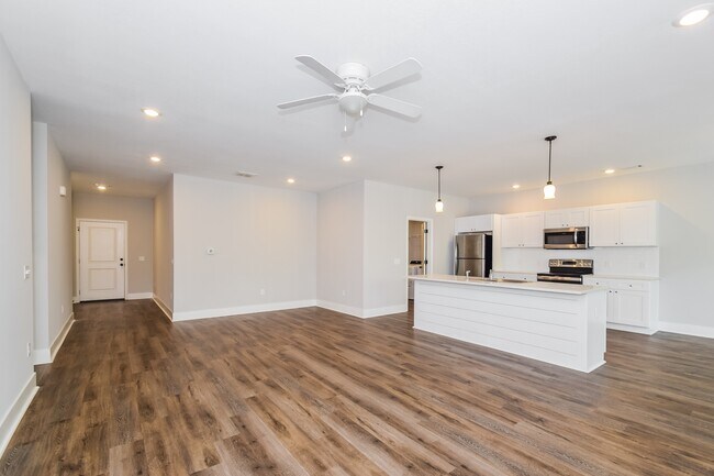 Photo - 65 Laura Ct.