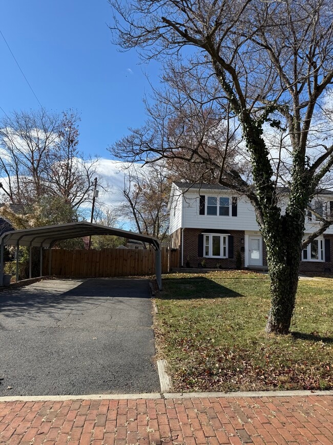 Photo - 113 Catoctin Cir NE Casa Adosada