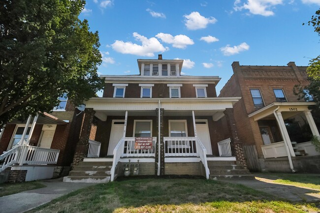 Photo - 1506 Summit St Townhome