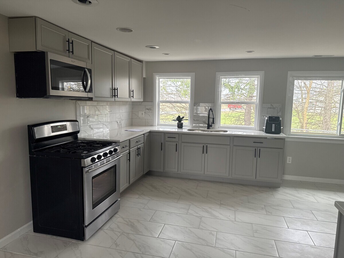 Photo - 403 Palomino Ct