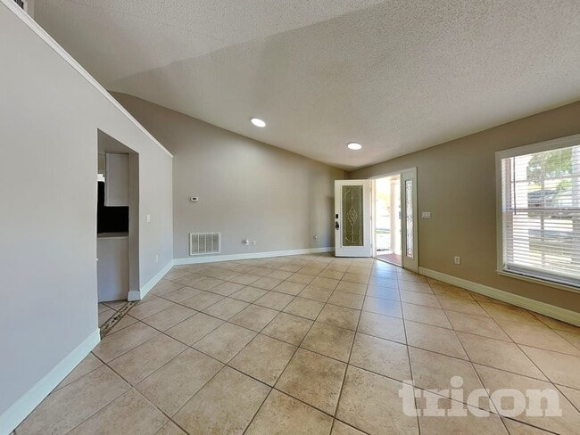 Photo - 1904 Ellington Ct