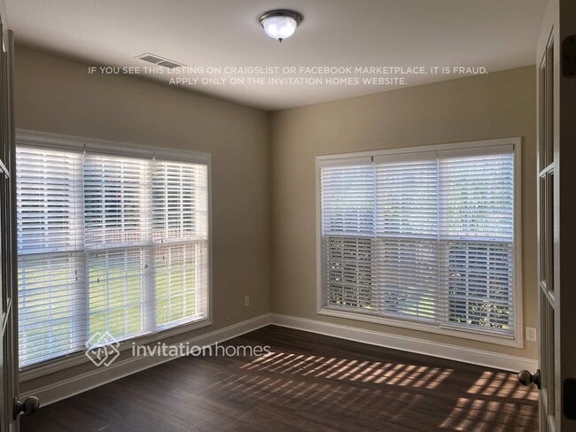 Photo - 4001 Sedgewick Rd