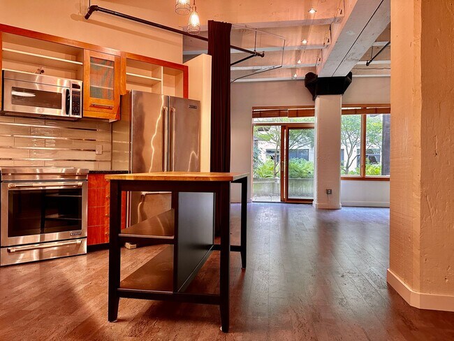Photo - Stunning Pearl District Loft with Most Uti... Unidad 324