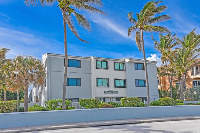 Building Photo - 250 S Ocean Blvd Unit 272