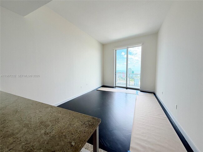 Photo - 185 SW 7th St Unit 4410
