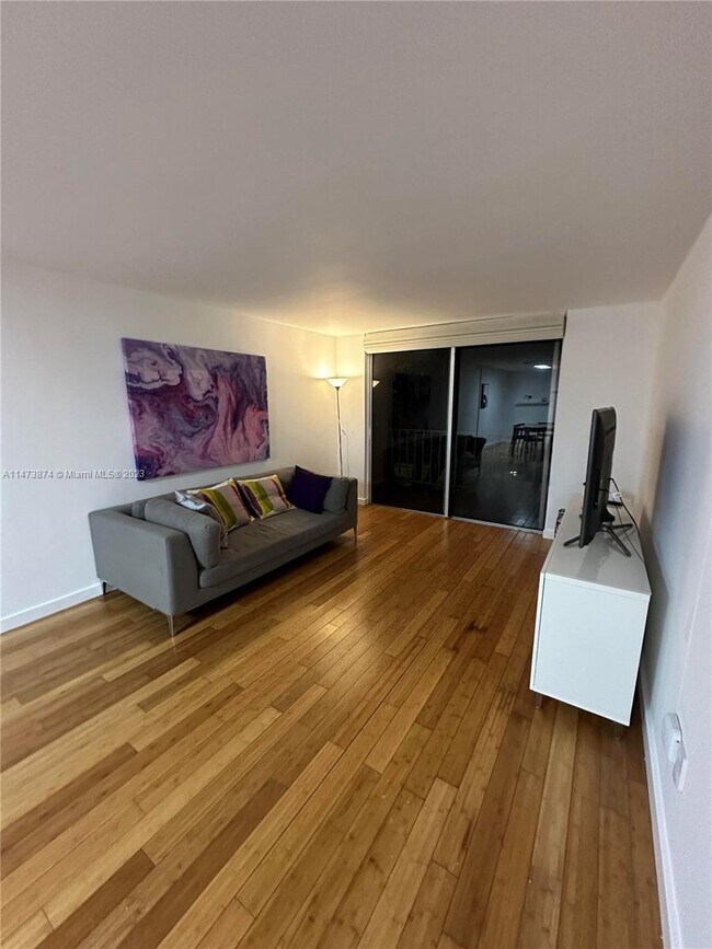 Photo - 1805 Sans Souci Blvd Unidad 303