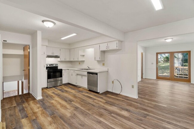 Photo - 2107 Garden Dr