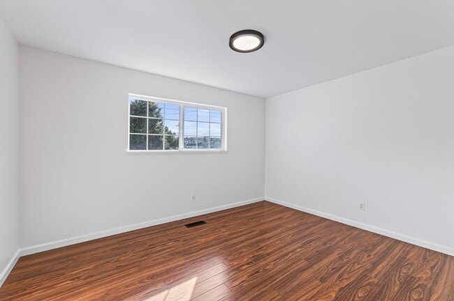 Photo - 3049 Sunrise Cir
