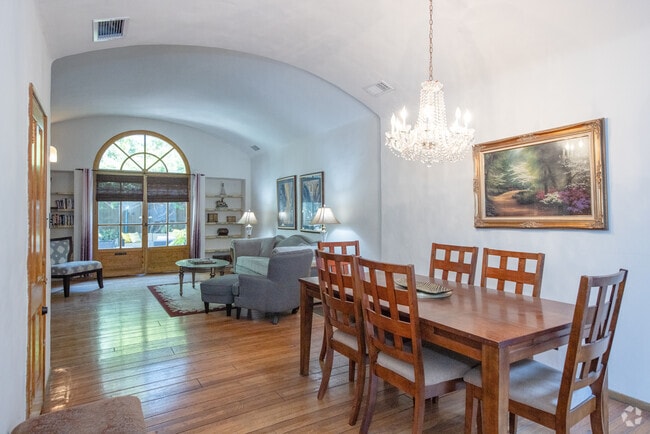 2BR, 1BA - 1150SF