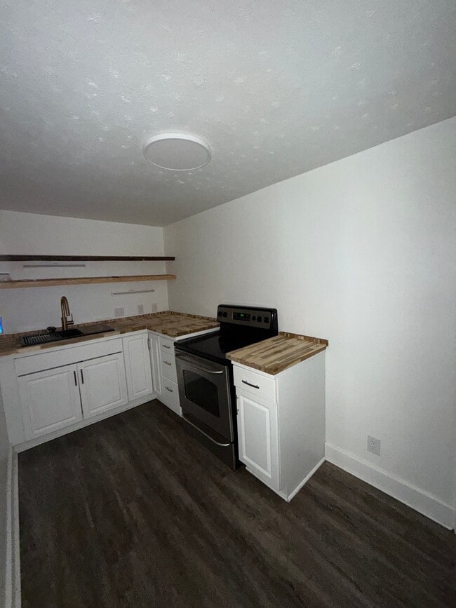 Photo - 549 Beecher St