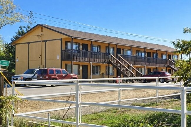 Building Photo - 1111 E Cochise St