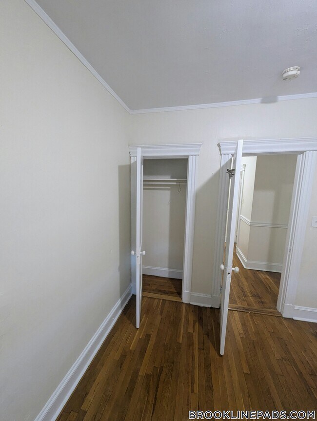 Photo - 364 Riverway Unidad 10