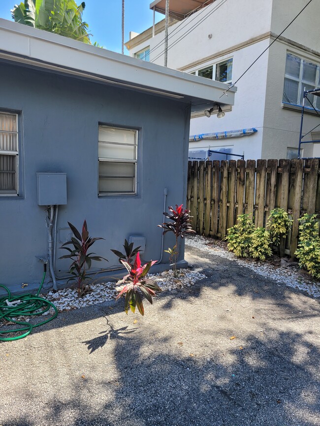 Photo - 400 SW 7th St