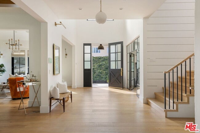 Photo - 16101 Royal Mt Dr