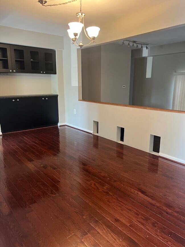 Photo - RENOVATED 3 BEDROOM TOWNHOUSE IN QUAIL VALLEY