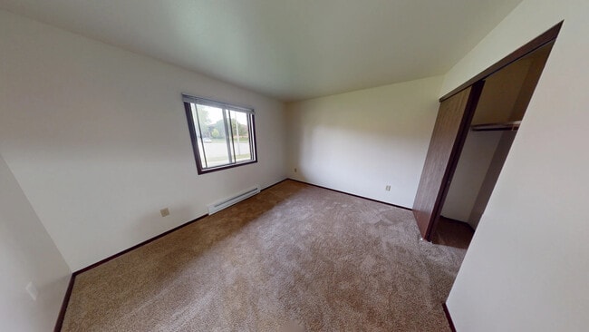 1611 S 115th Court