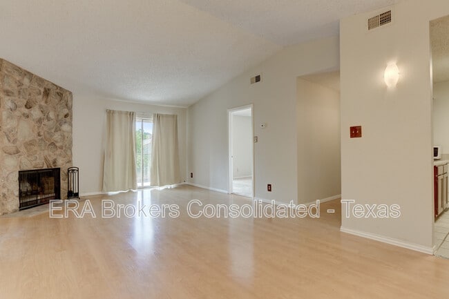 Photo - 4119 Castlewood Unit 304 F