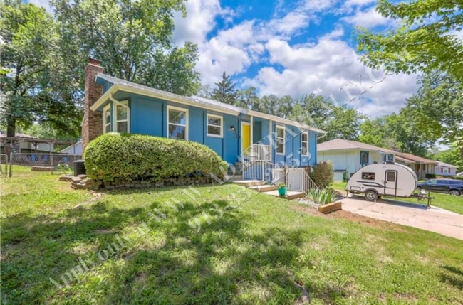 Photo - Beautiful 3 Bed 2.5 Bath Raised Ranch in L...