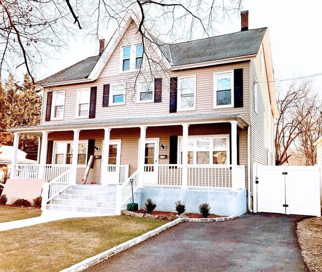 Photo - 191 W Main St Townhome
