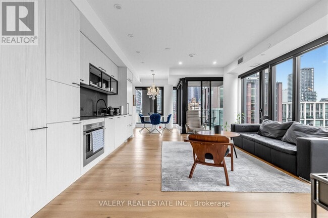 Photo - 505 Richmond St W Unit 826