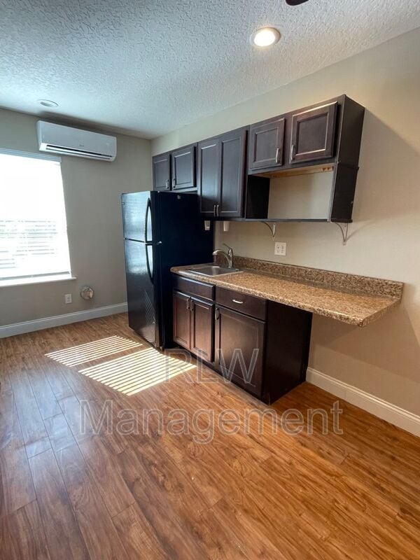 Photo - 515 N Disston Ave