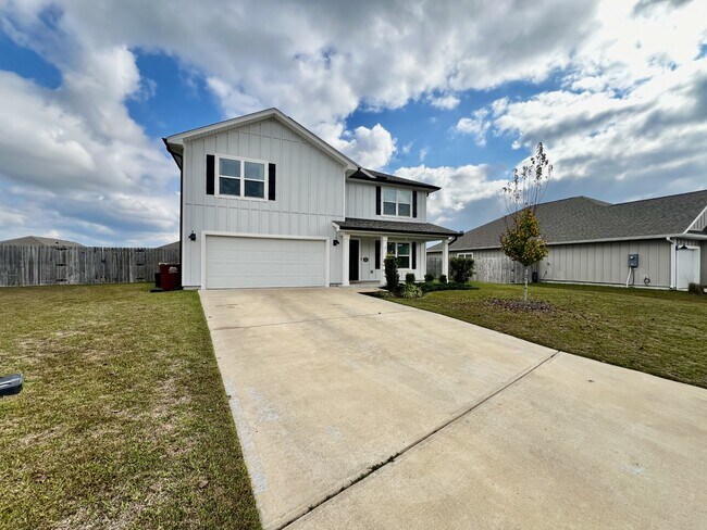 Photo - 603 Champ Trl