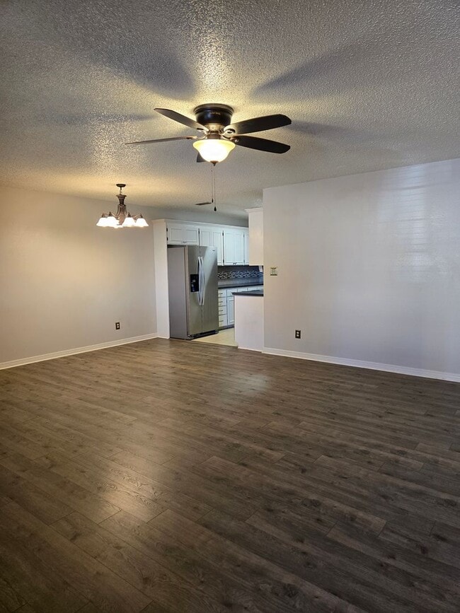 Photo - 1032 Mockingbird Ln