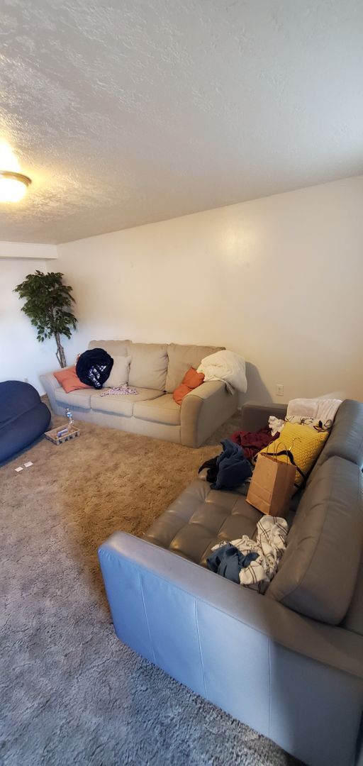 Building Photo - 1 bed, 1 bath apartment south of BYU Unit 112