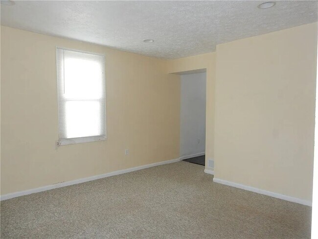 Photo - 2408 Eiler Ave