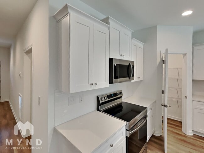 Photo - 3024 Reid Ave