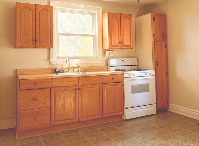 Photo - 7 Hudson Ave Unit 2