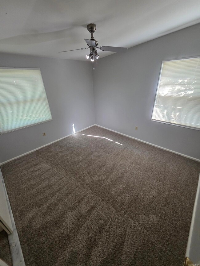 Photo - 24 Greenway Dr